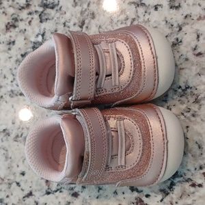 Rose Gold Stride Rite Soft Motion Baby Size 4.5W